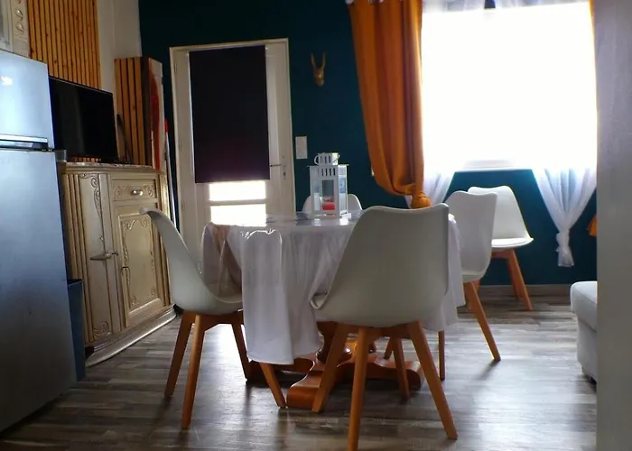 La D'elisa Feriehus Saint-Côme-de-Fresné